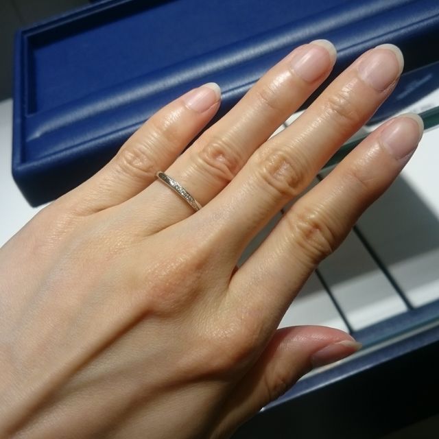 【銀座ダイヤモンドシライシの口コミ】 希望のデザインを伝え
いくつか指輪を出していただき試着をしました。
事…