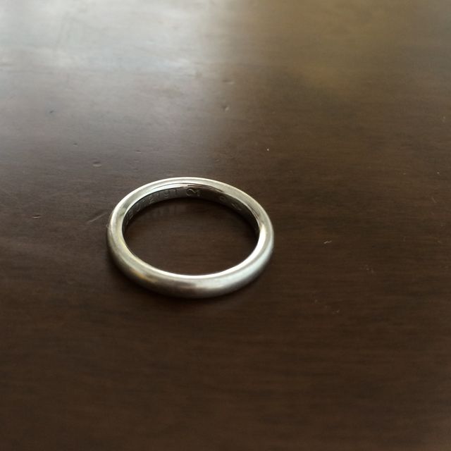 【ヴァン クリーフ＆アーペル(Van Cleef & Arpels)の口コミ】 角ばった部分のないマルミのスムーズなデザイン、つけ心地の良さが抜群で…