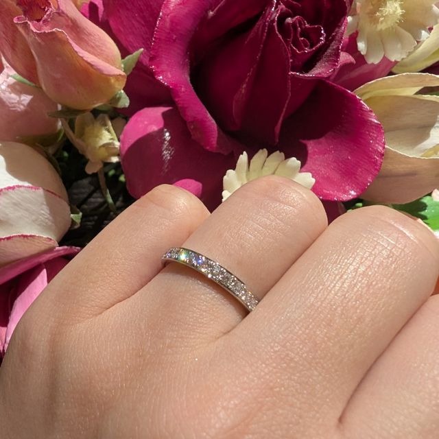 【TANZO.(鍛造指輪)の口コミ】 ハーフエタニティにすることは早い段階から決めていたので見た目に特別な…