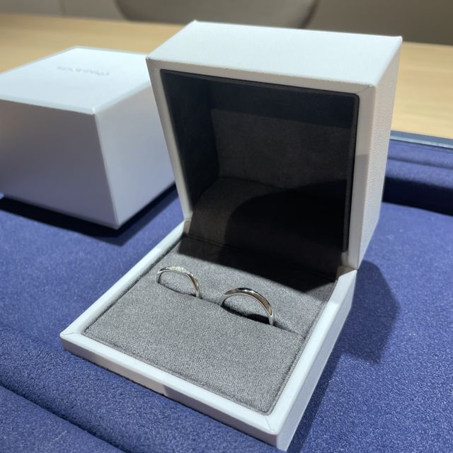 【Flowaves(フロウェーブス)の口コミ】 デザインがウェーブとストレートが混合したようなデザインで気分によって…