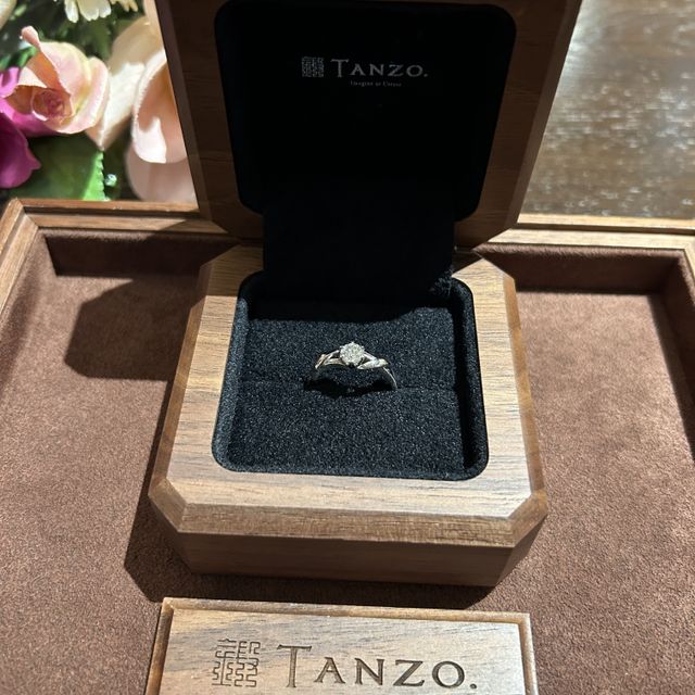 【TANZO.(鍛造指輪)の口コミ】 プラチナ、甲丸、ミル加工ありです。
他ブランドの既製品の中で自分の好み…
