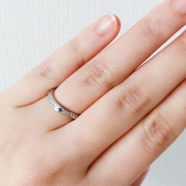 【JEWELRY  KAMATA(ジュエリーかまた)の口コミ】 ねじりが入ったデザインと内側の文字がとても素敵でしたので、決めました…