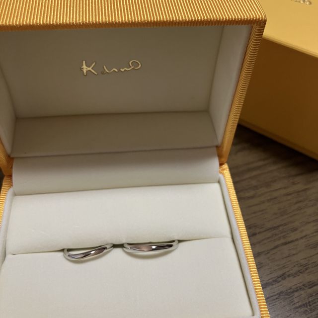 【ケイウノ ブライダル(K.UNO BRIDAL)の口コミ】 2個重ねるとハートがでてくるデザインがお揃い感があって気に入っています…