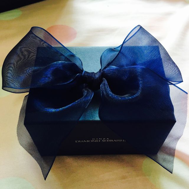 【銀座ダイヤモンドシライシの口コミ】 私も彼も普段アクセサリーを着けないので、シンプルで着け心地が良いこと…