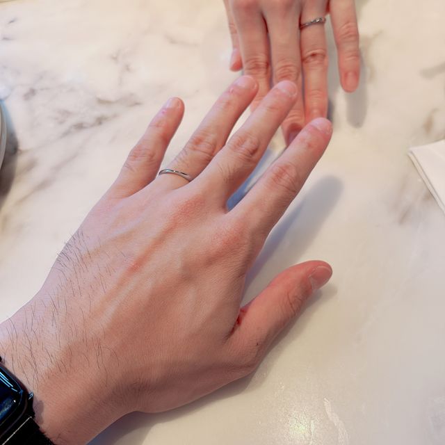 【HOSHI no SUNA 星の砂(ほしのすな)の口コミ】 女性側の指輪は、自分側からはダイヤが見えず、相手側から見えるようにな…