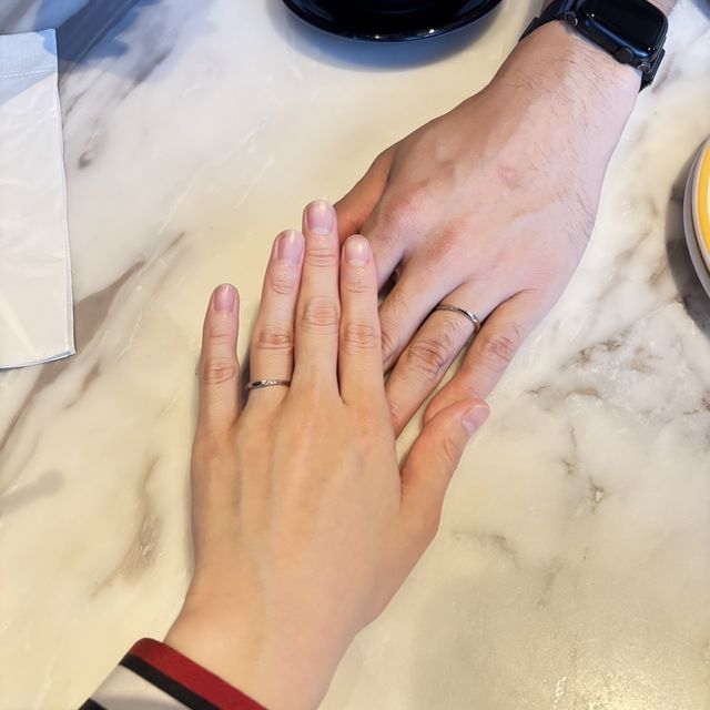 【HOSHI no SUNA 星の砂(ほしのすな)の口コミ】 女性側の指輪は、自分側からはダイヤが見えず、相手側から見えるようにな…