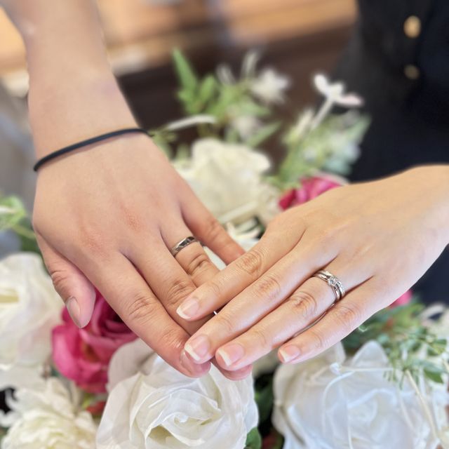 【TANZO.(鍛造指輪)の口コミ】 単体で付けても、婚約指輪と重ねて着けても可愛いデザイン、というところ…