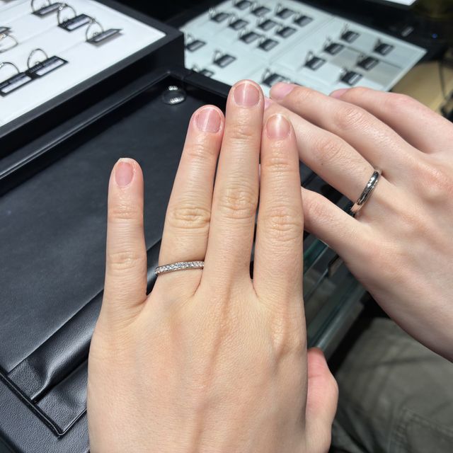 【ラザール ダイヤモンド(LAZARE DIAMOND)の口コミ】 ハーフエタニティの指輪を探していて、ダイヤモンドの輝きを最大限に引き…