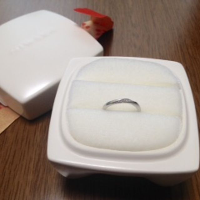 【俄(にわか)の口コミ】 以前主人からプレゼントされていた婚約指輪がこちらのブランドで、セット…