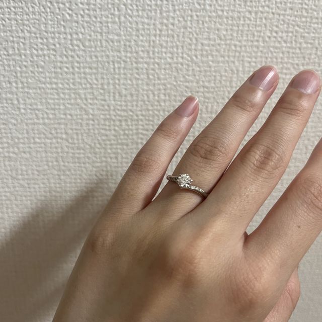 【ケイウノ ブライダル(K.UNO BRIDAL)の口コミ】 デザイナーさんからご提案いただいた指輪のデザインが本当に素晴らしく、…
