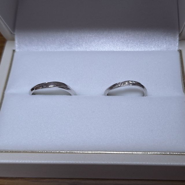 【宝寿堂(ほうじゅどう)の口コミ】 ウェーブデザインは指を細長く見せてくれると店員さんからお聞きし、参考…