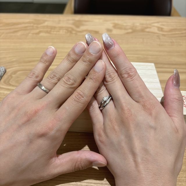 【出雲結(いずもゆい)の口コミ】 太さや色、表面加工と細部まで自分で決めることができる。
各指輪にコンセ…