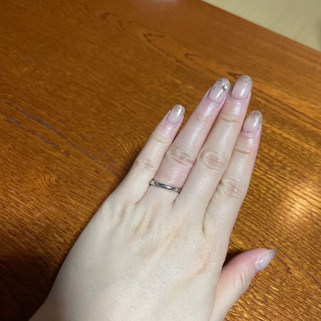 【エクセルコダイヤモンド(EXELCO DIAMOND)の口コミ】 ◎どの角度から見ても可愛い
正面からダイヤモンドが散りばめられていてキ…