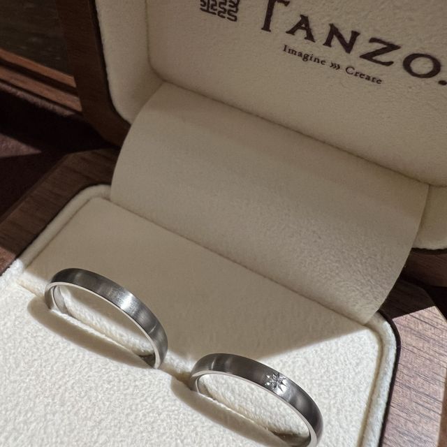 【TANZO.(鍛造指輪)の口コミ】 とても指にフィットして付けやすい。鍛造製法でかなり丈夫な仕上がり。
素…