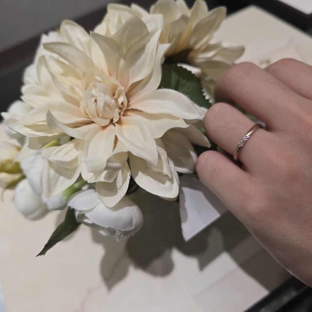 【アイプリモ(I-PRIMO)の口コミ】 シンプル且つ、ダイヤは控えめでありつつもしっかりと主張してくれるまと…