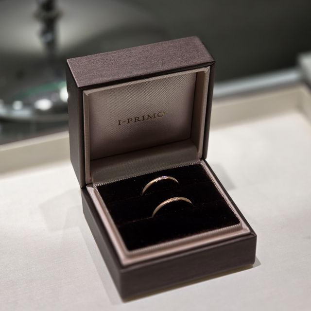 【アイプリモ(I-PRIMO)の口コミ】 シンプル且つ、ダイヤは控えめでありつつもしっかりと主張してくれるまと…