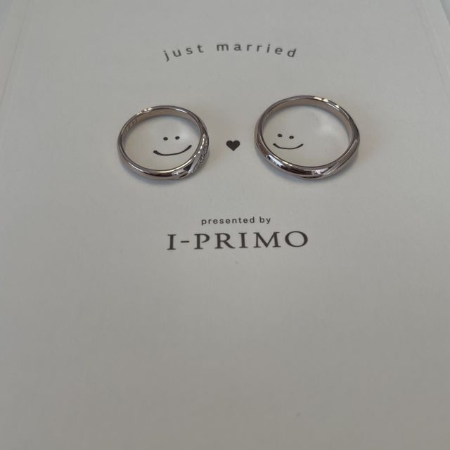 【アイプリモ(I-PRIMO)の口コミ】 3つのダイヤに意味が込められてる点に共感したのと、指がキレイに見えるデ…