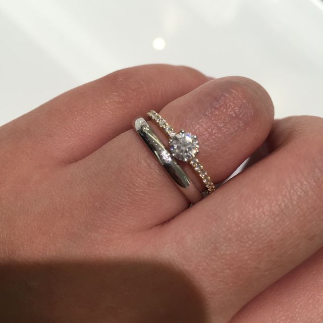 【カルティエ(Cartier)の口コミ】 とてもシンプルなデザインで、どんな格好にもなじみそうです。他にどんな…