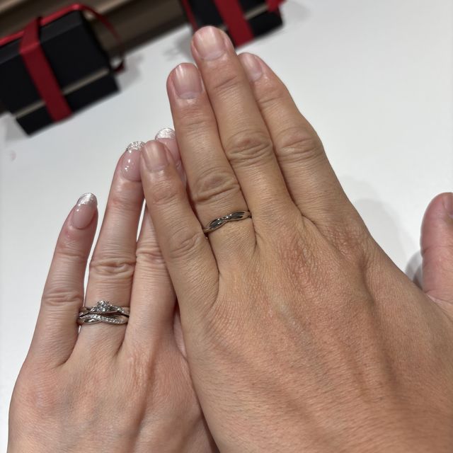 【ラザール ダイヤモンド(LAZARE DIAMOND)の口コミ】 特徴的なデザインを探していたところ、スイートアイビーを見つけお店に伺…