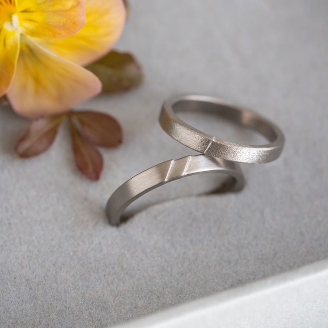 【Cayof(カヨフ)の口コミ】 私たちはセミオーダーで結婚指輪を購入しました。もともとシンプルなデザ…