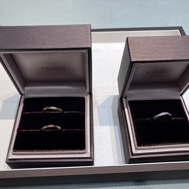 【アイプリモ(I-PRIMO)の口コミ】 結婚指輪はストレートではない形のものを探していました。
旦那さんが着け…