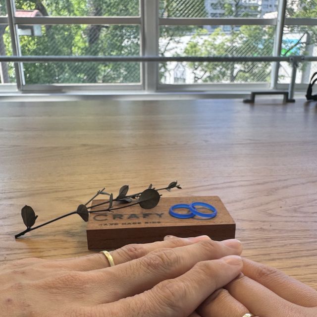 【CRAFY(クラフィ)の口コミ】 指輪のデザイン、色、形、幅、ストーン、文字入れ等自分達で決めれるとこ…