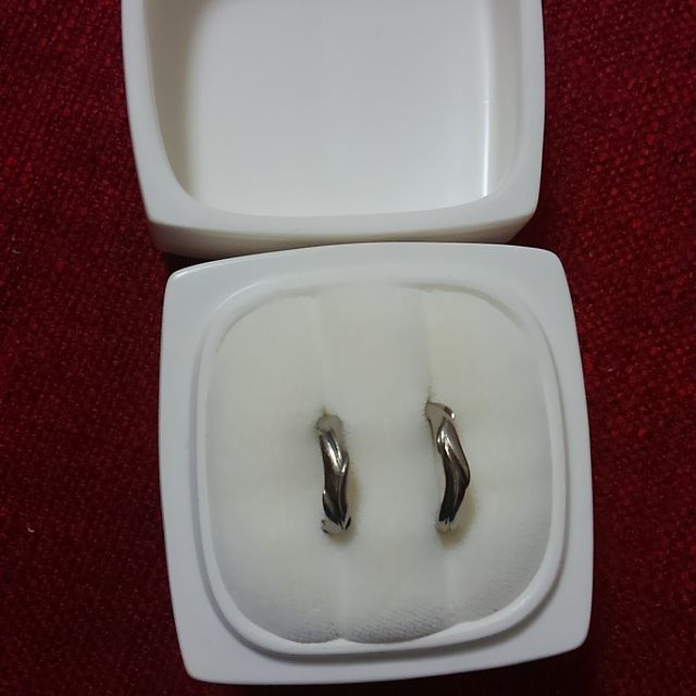 【俄(にわか)の口コミ】 メイド・イン・ジャパンの指輪らしい細部にこだわったエンゲージリング。…