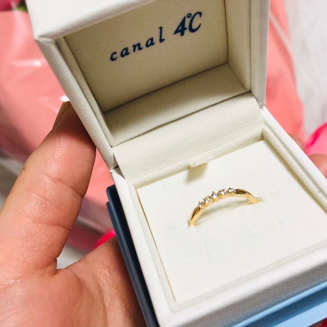 【canal4℃(カナルヨンドシー)の口コミ】 結婚指輪とは雰囲気が異なり、婚約した時の思い出に浸れるのは特別な時に…