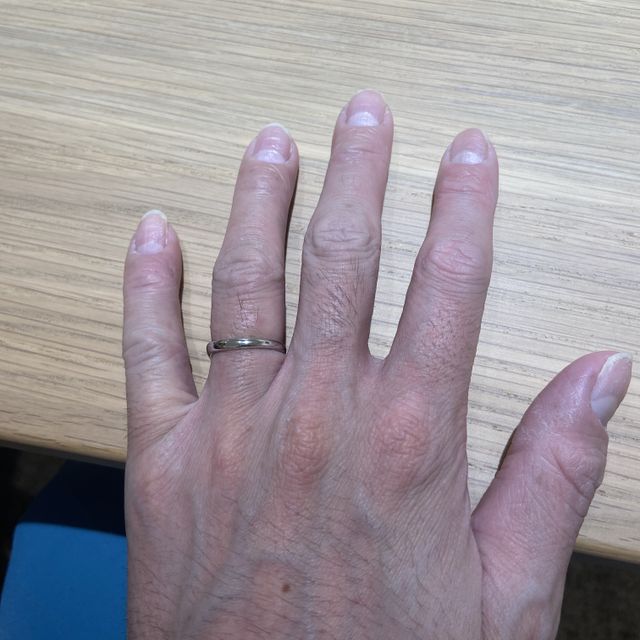 【TOMOE(トモエ)の口コミ】 とってもシンプルで綺麗でそれなりの価格でよかったと思いました。ウェー…