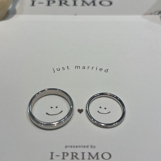【アイプリモ(I-PRIMO)の口コミ】 シンプルながらも可愛さがありお気に入りです。
キラキラしていて綺麗です…