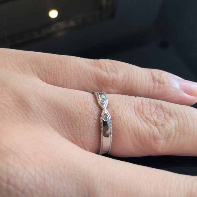 【EIKA(エイカ)の口コミ】 結婚指輪はミルグレインが上品で綺麗。まだ販売されてないデザインをすこ…
