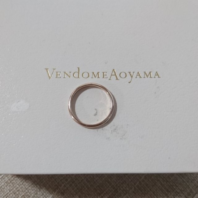 【ヴァンドーム青山(VENDOME AOYAMA)の口コミ】 とくにこだわりはなく、華奢なシンプルなものを探しており、知っている色…