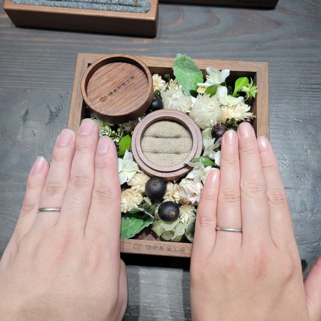 【鎌倉彫金工房の口コミ】 指輪のデザインはオプション加工も含め、種類が豊富であり、
指輪を一から…