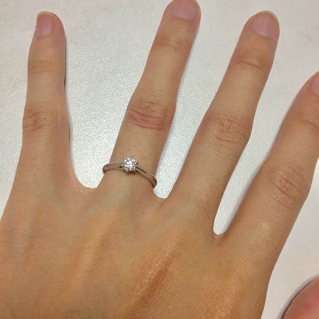 【銀座ダイヤモンドシライシの口コミ】 ダイアモンドに一目惚れして決めました！
何店舗か回った中で、一番ダイア…