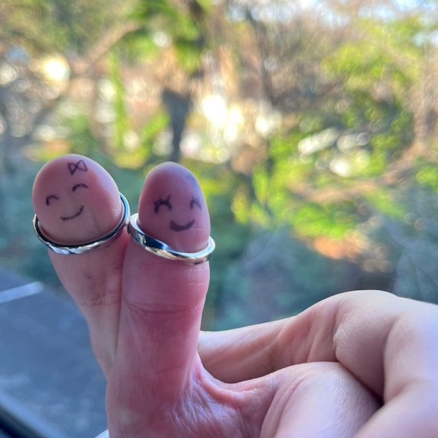 【ichi(イチ)の口コミ】 一部にブラウンゴールドが入っているのですが、妻と同じ地金をわけて使っ…