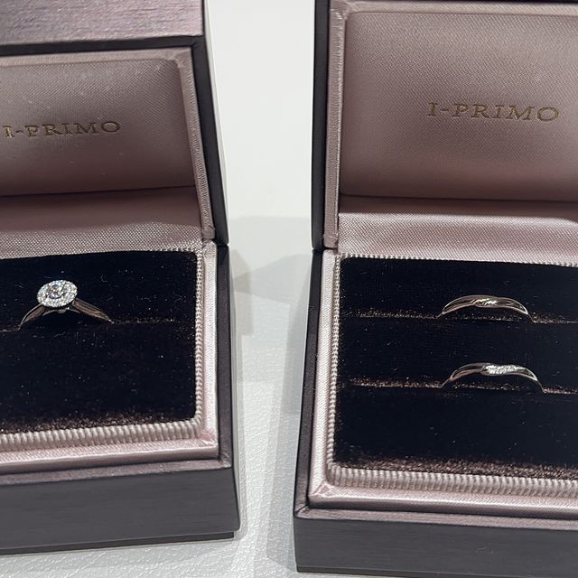 【アイプリモ(I-PRIMO)の口コミ】 ゆるやかなV字型がさりげないオシャレをかもしだしていて、つけていてテン…