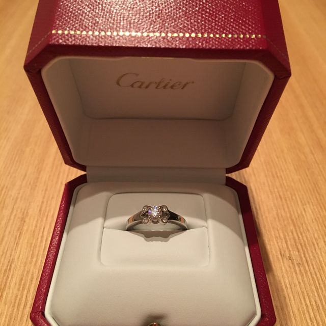 【カルティエ(Cartier)の口コミ】 デザインが可愛くて気に入りました。デザイン性があるので、デートの時に…