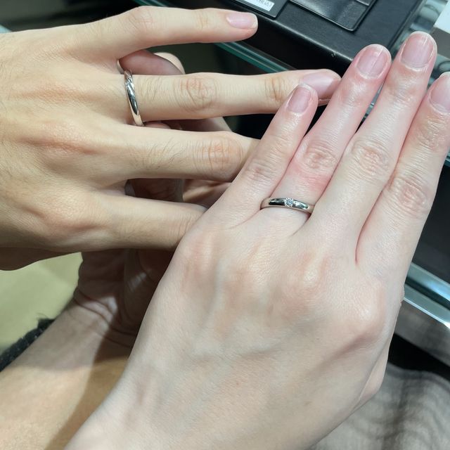 【ラザール ダイヤモンド(LAZARE DIAMOND)の口コミ】 初めはミルグレインデザイン目当てで訪れたのですが、こちらのデザインを…