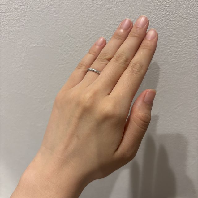 【ティファニー(Tiffany & Co.)の口コミ】 ティファニーの結婚指輪は、一目見た瞬間に「これだ」と思うほど惹かれま…