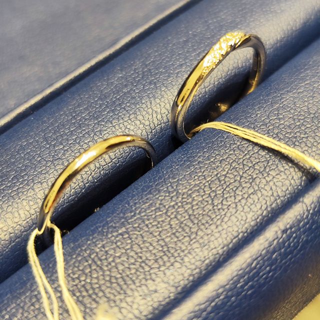 【銀座ダイヤモンドシライシの口コミ】 何社か他社と比較をしましたが、他社の同価格帯の指輪よりもダイヤのサイ…