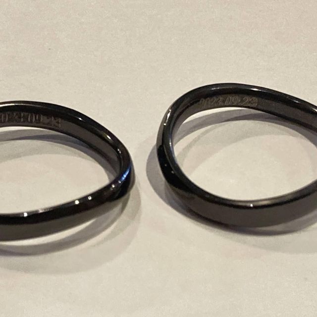 【FUJISHIMA JEWELRY(フジシマジュエリー)の口コミ】 黒い金属と呼ばれているレアメタル
硬度が高く傷付きにくい上、手入れが必…