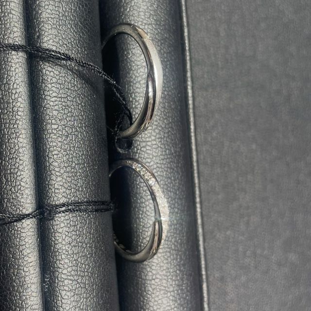 【エクセルコダイヤモンド(EXELCO DIAMOND)の口コミ】 ストレートの指輪にラインが入っているデザインで探していました。
エクセ…