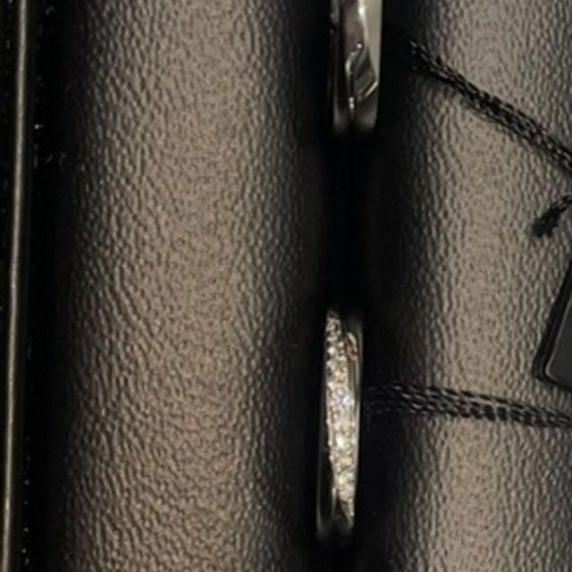 【ラザール ダイヤモンド(LAZARE DIAMOND)の口コミ】 ストレートタイプの指輪を探していました。ダイヤの入っていない指輪にも…