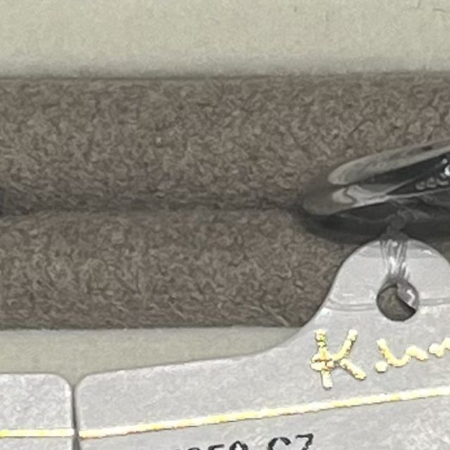 【ケイウノ ブライダル(K.UNO BRIDAL)の口コミ】 ウェーブ型の結婚指輪です。大きめのダイヤが入っていて輝き方がとても気…