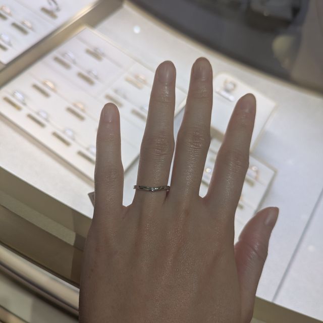 【カルティエ(Cartier)の口コミ】 カルティエのバレリーナは、くびれがあるデザインが指をきれいに見せてく…