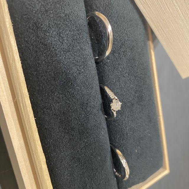 【出雲結(いずもゆい)の口コミ】 指輪のデザインがシンプルかつカッコいい。また、日本のブランドで指輪ご…