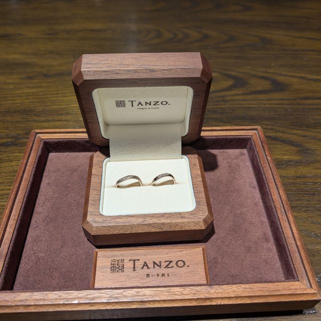 【TANZO.(鍛造指輪)の口コミ】 最初は思っていなかったカーブタイプなどでも案外試してみると指に馴染む…