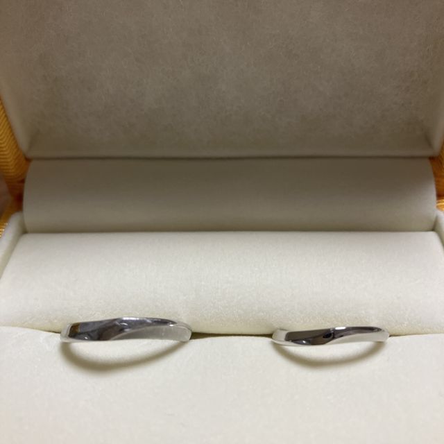 【ケイウノ ブライダル(K.UNO BRIDAL)の口コミ】 デザインの細かいところを妻とスタッフの方と相談しながら作りました。オ…