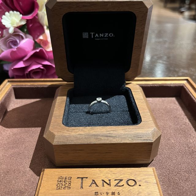 【TANZO.(鍛造指輪)の口コミ】 ホームページを見ていた時からデザインがすごく気に入ってます。 写真でも…