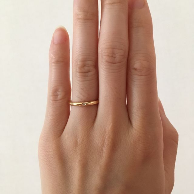 【ラザール ダイヤモンド(LAZARE DIAMOND)の口コミ】 デザインが良く、シンプルで品がある所に惹かれました。
金の指輪が良いな…